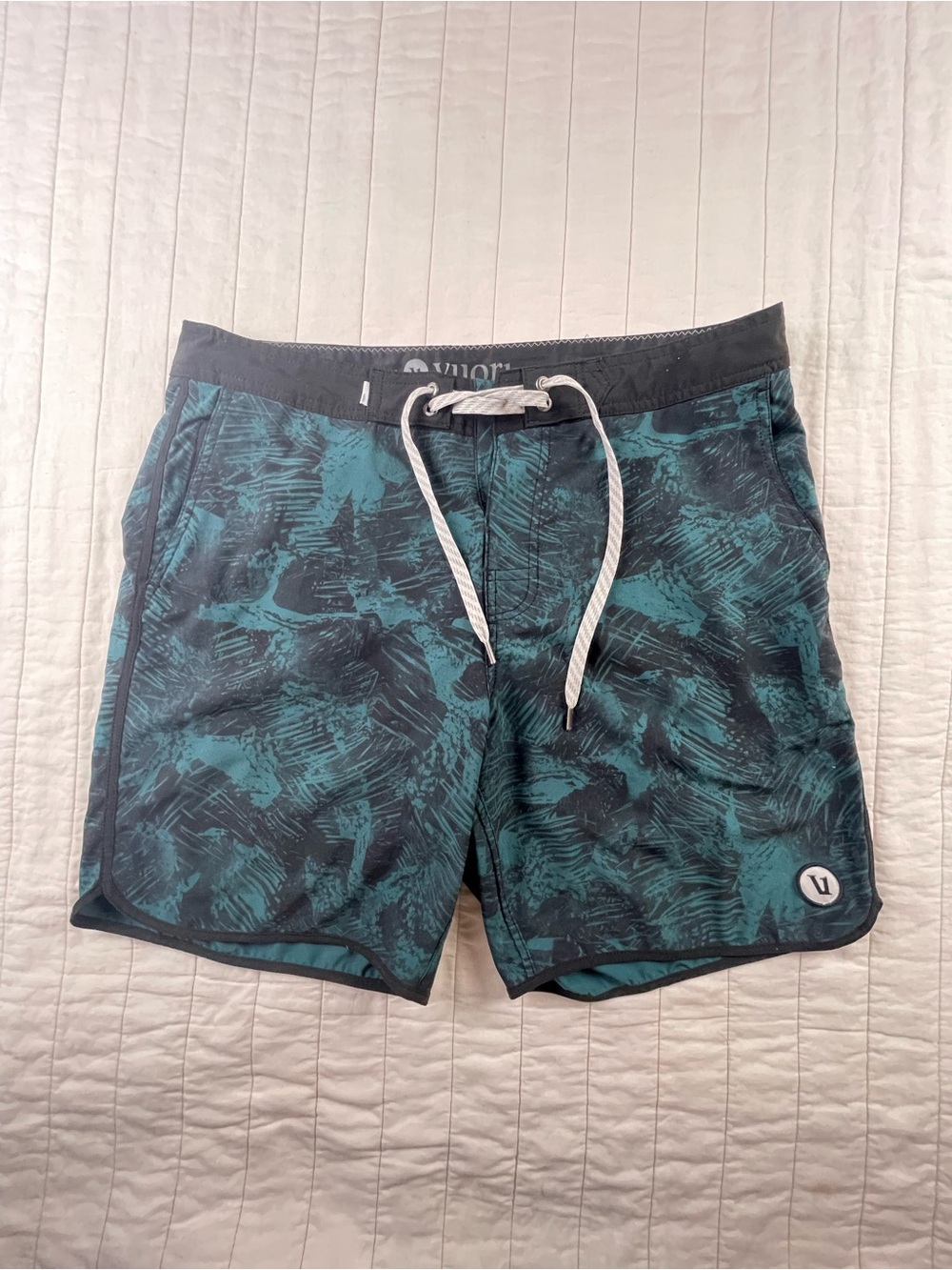 Vuori Teal Brushstroke Unlined Board Shorts Swim Trunks for Men Size 33
